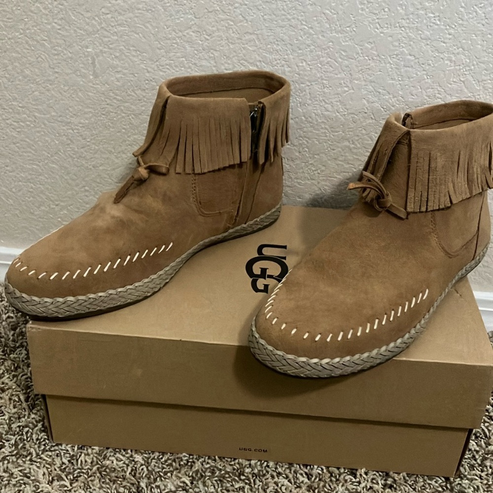 UGG Kennadi Booties NEW
